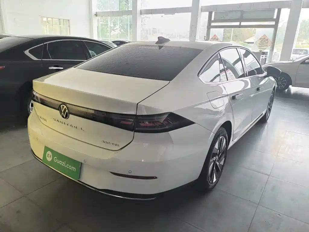 Volkswagen Sagitar — миниатюра 7