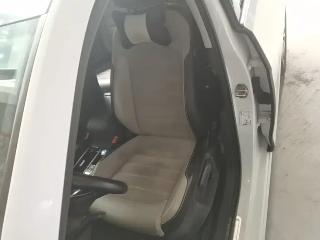 Volkswagen Golf — миниатюра 15