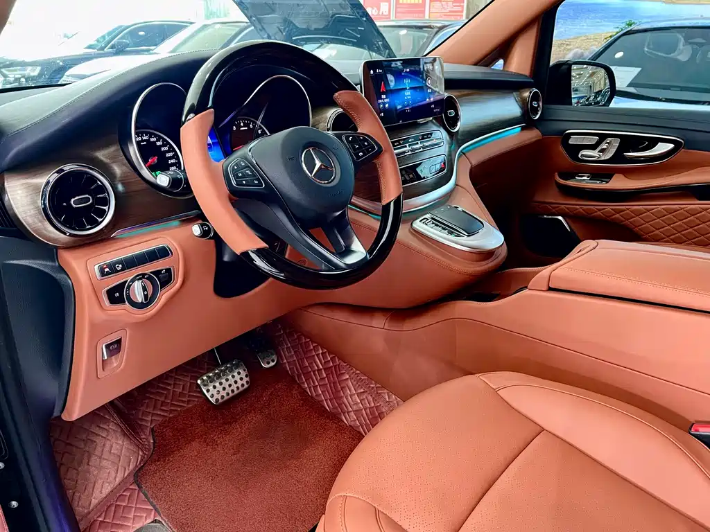 Mercedes-Benz V-Class — миниатюра 7