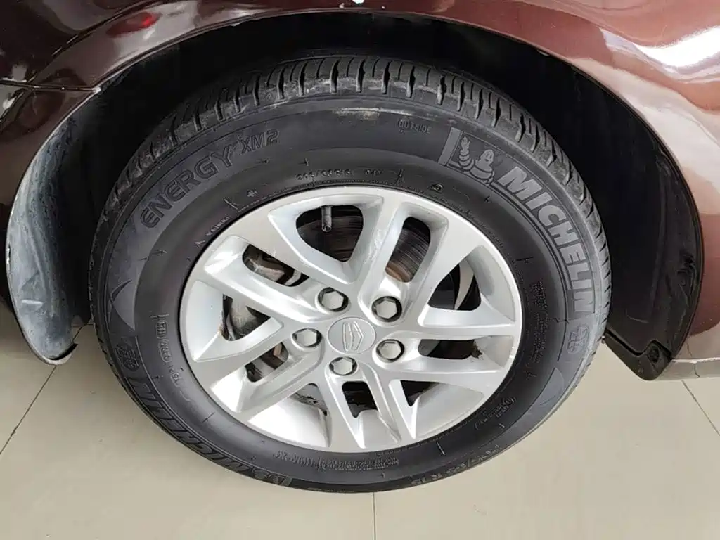 Geely Emgrand — миниатюра 23