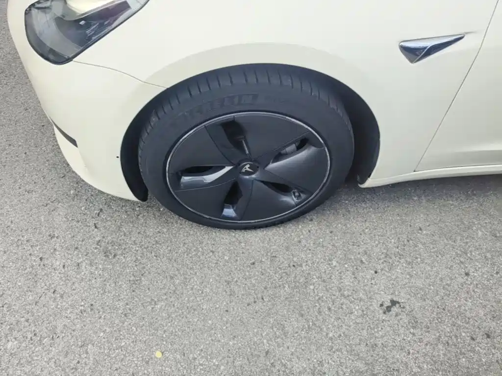 Tesla Model 3 — миниатюра 23
