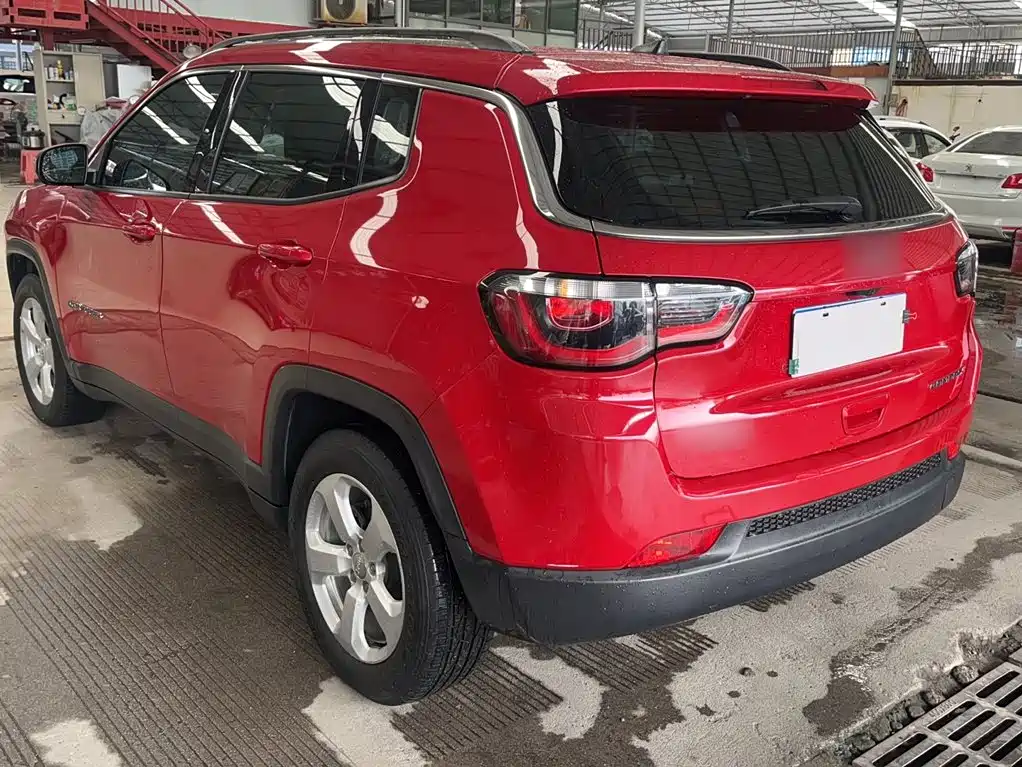 Jeep Compass — миниатюра 8