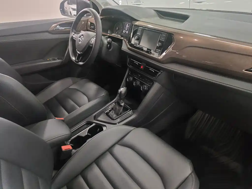 Volkswagen Tharu — миниатюра 8