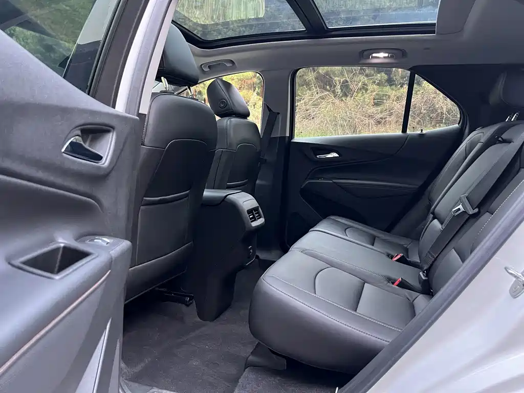 Chevrolet Equinox — миниатюра 8