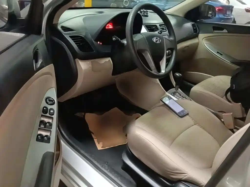 Hyundai Verna — миниатюра 16