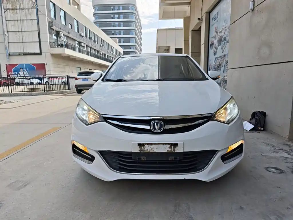 Changan Eado XT — миниатюра 3