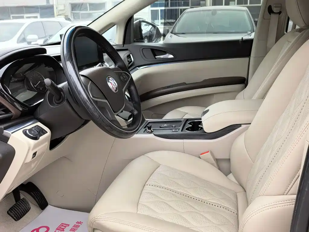 Buick GL8 — миниатюра 7