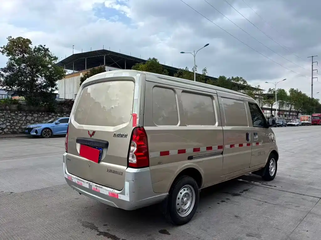 WULING WULING RONGGUANG