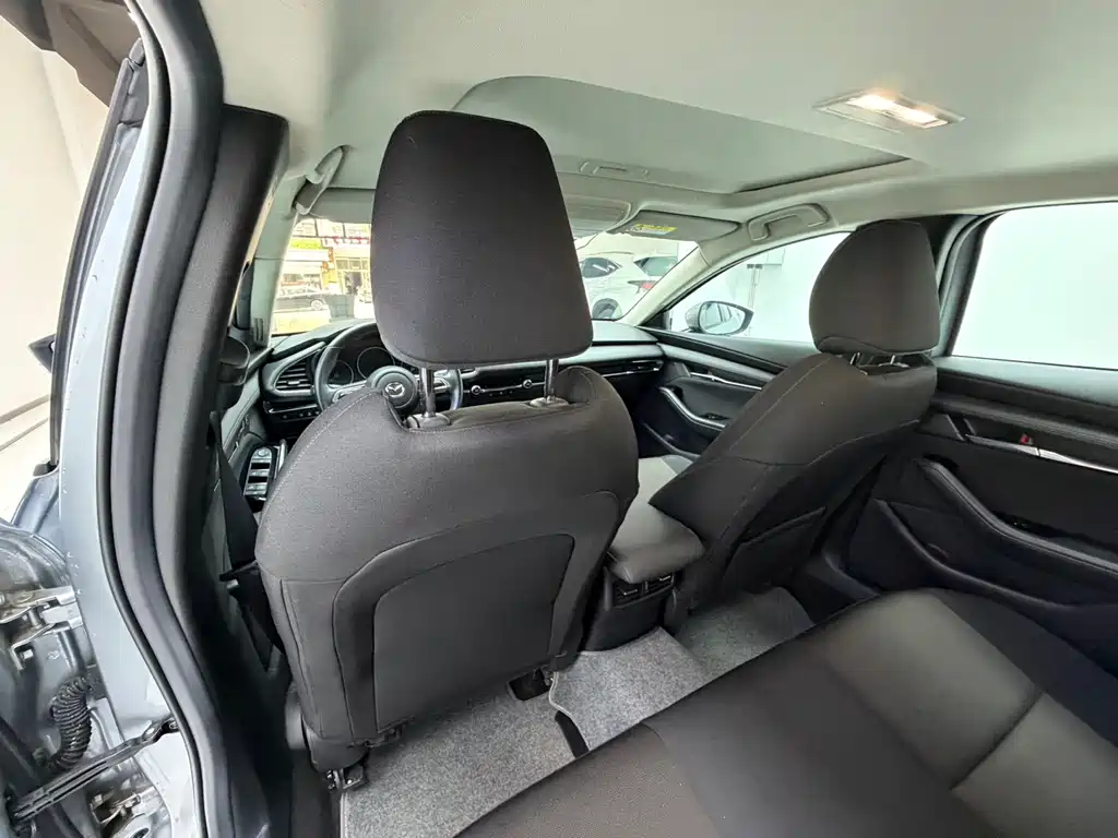 Mazda 3 Axela — миниатюра 17