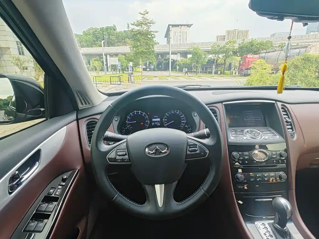Infiniti QX50 — миниатюра 8
