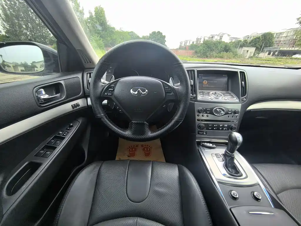 Infiniti G — миниатюра 8