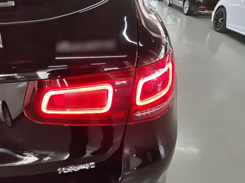 Mercedes-Benz GLC — миниатюра 8