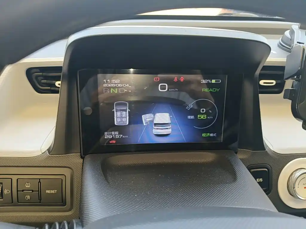 Wuling MINIEV — миниатюра 12