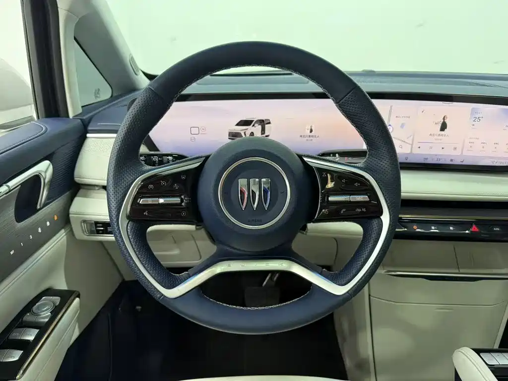 Buick GL8 Hybrid — миниатюра 11