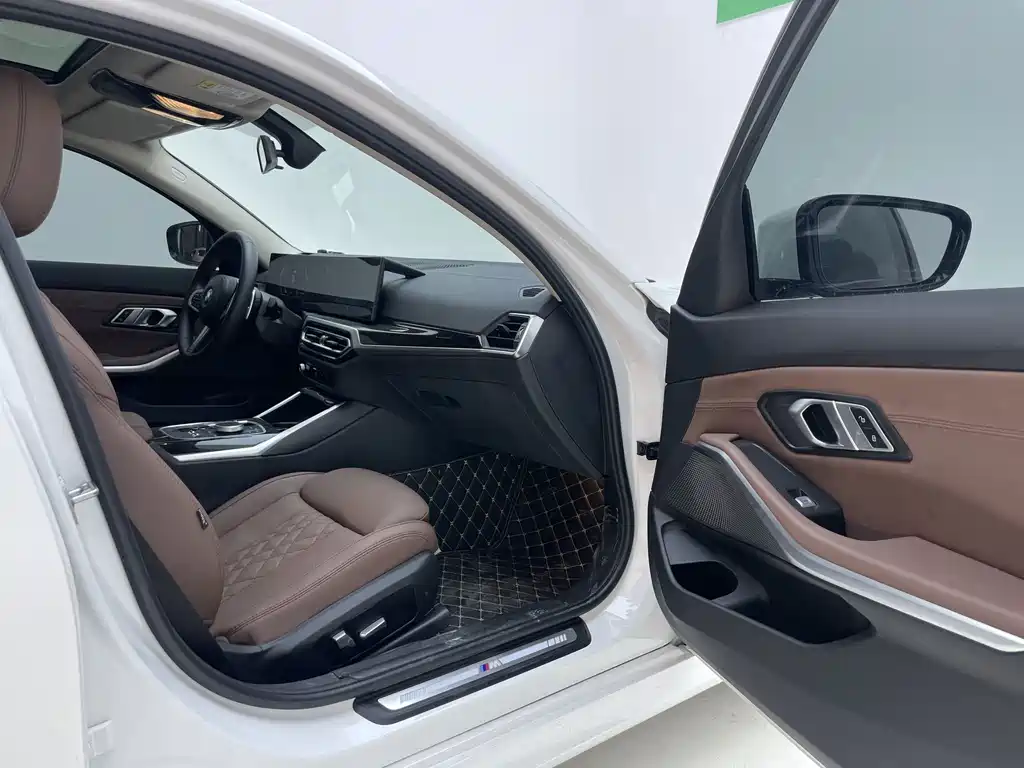 BMW 3 Series — миниатюра 31
