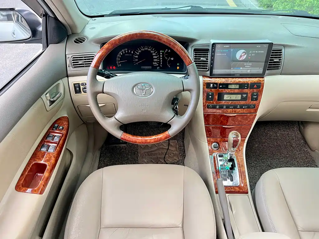 Toyota Corolla — миниатюра 12
