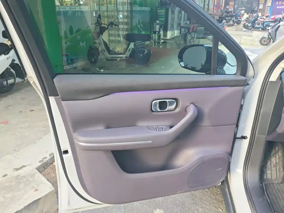 Leapmotor Leapmotor C10 — миниатюра 7