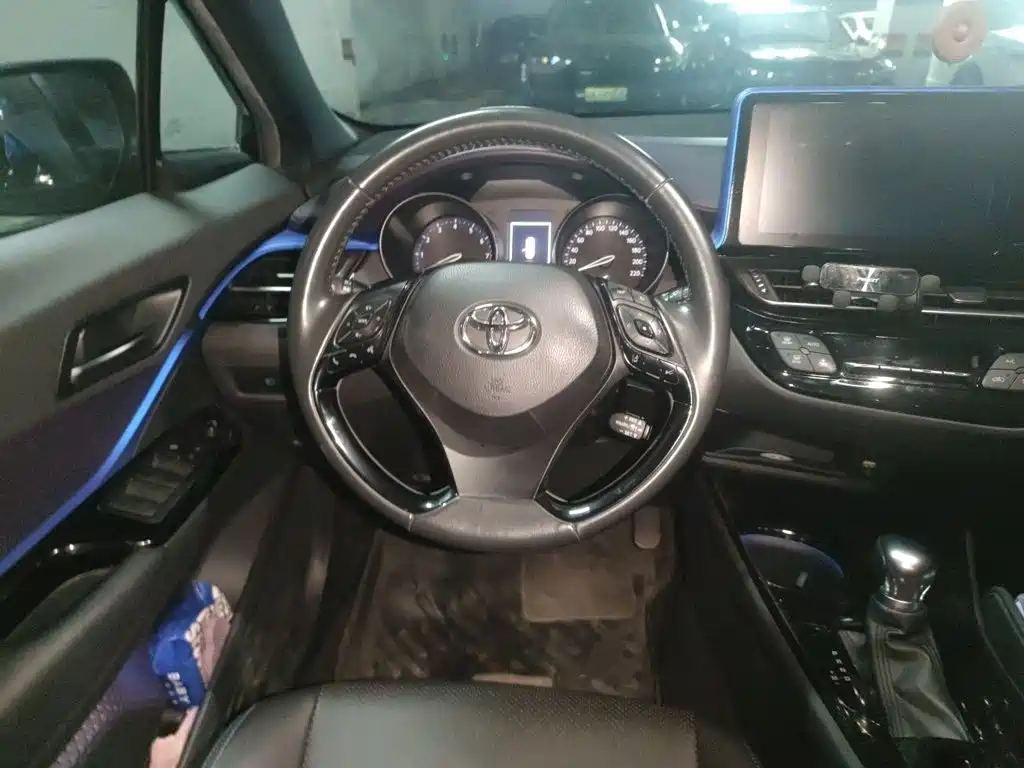 Toyota C-HR — миниатюра 11