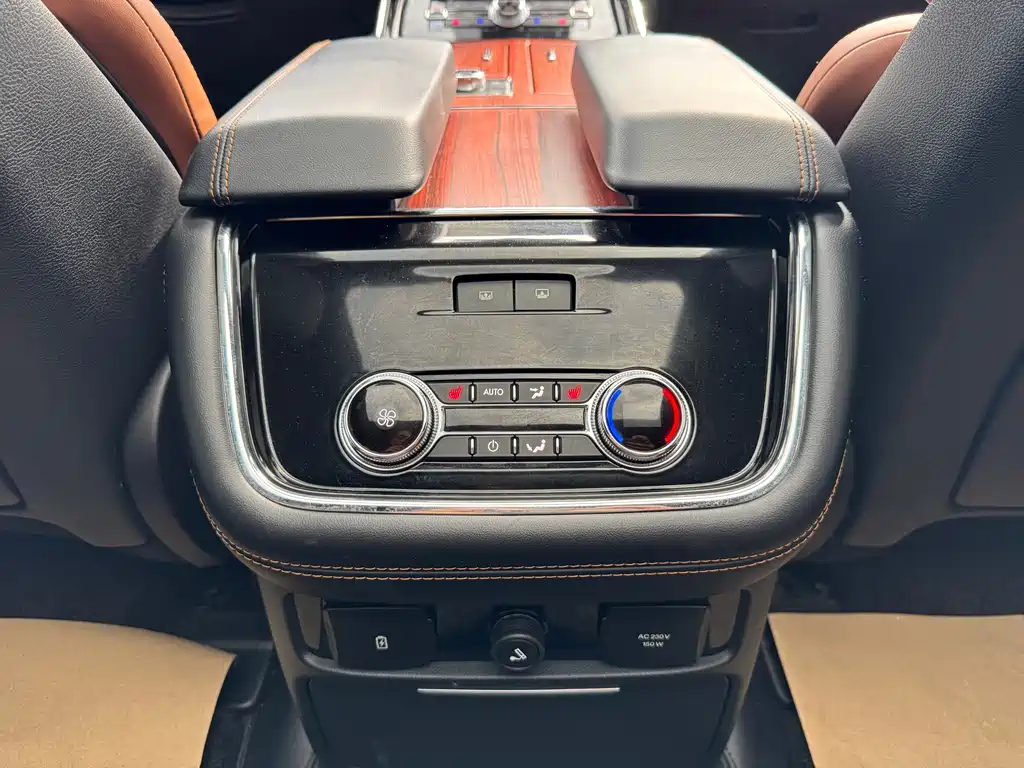 Lincoln Navigator — миниатюра 16