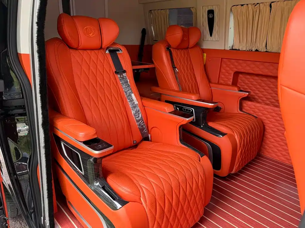 Ford Transit — миниатюра 11