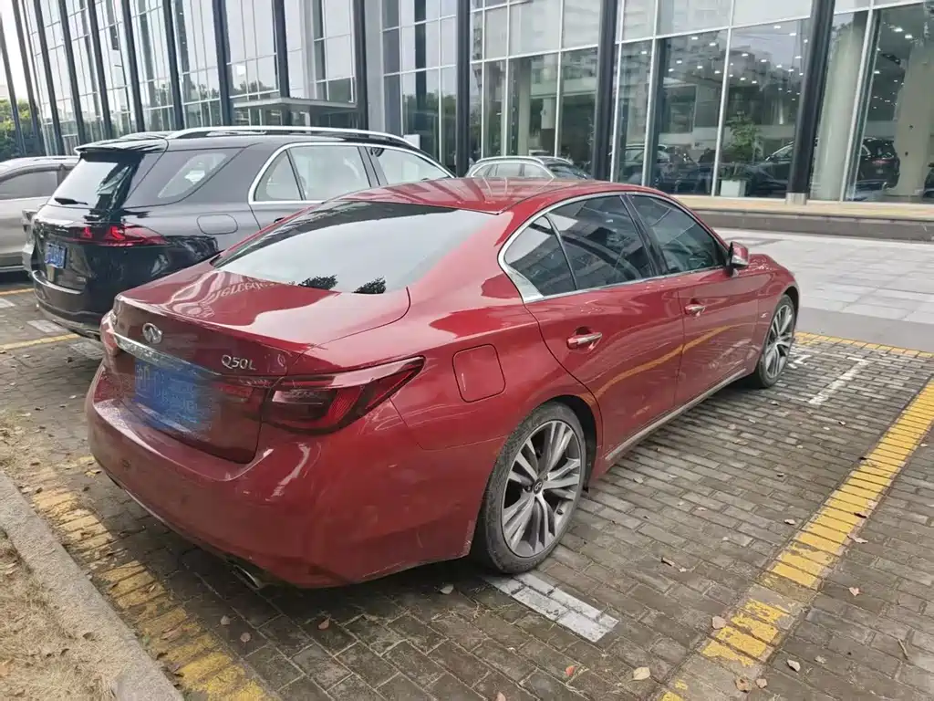 Infiniti Q50L — миниатюра 4