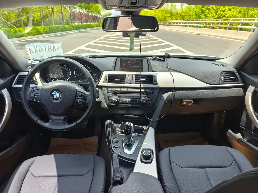 BMW 3 Series — миниатюра 13