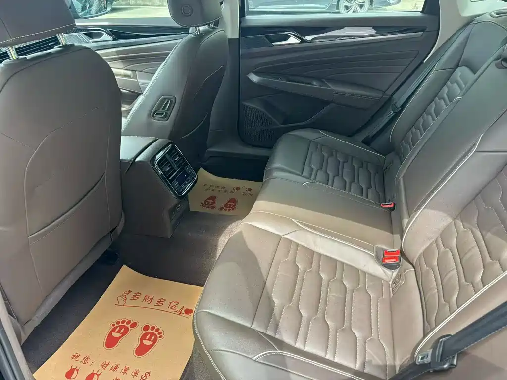Volkswagen Passat 2019 330TSI Elite VI