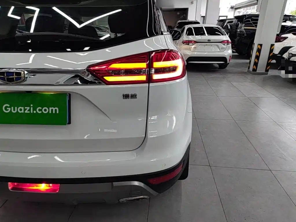 Geely Boyue — миниатюра 8