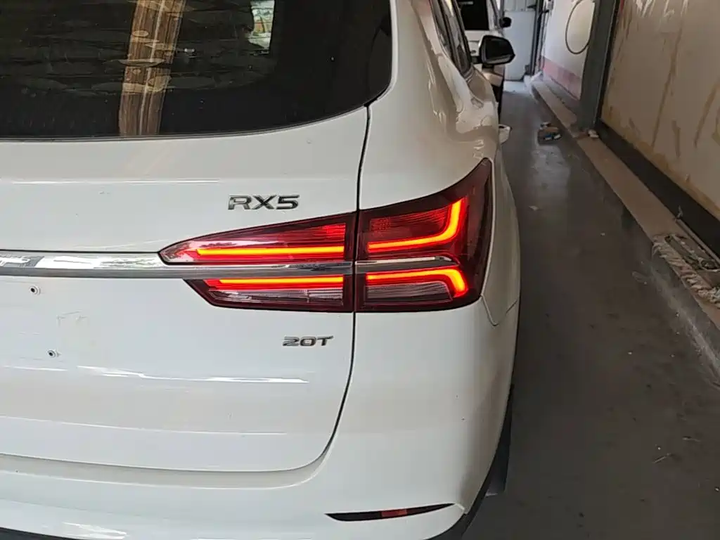 Roewe RX5 — миниатюра 8