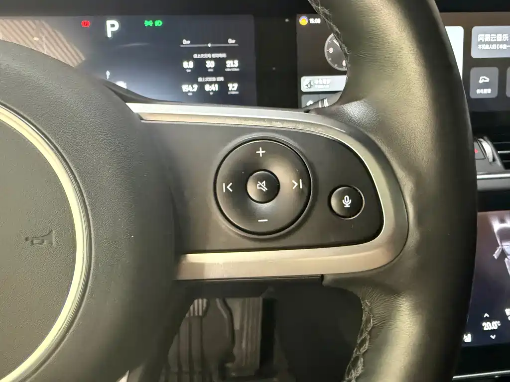 Li Auto Li ONE — миниатюра 19