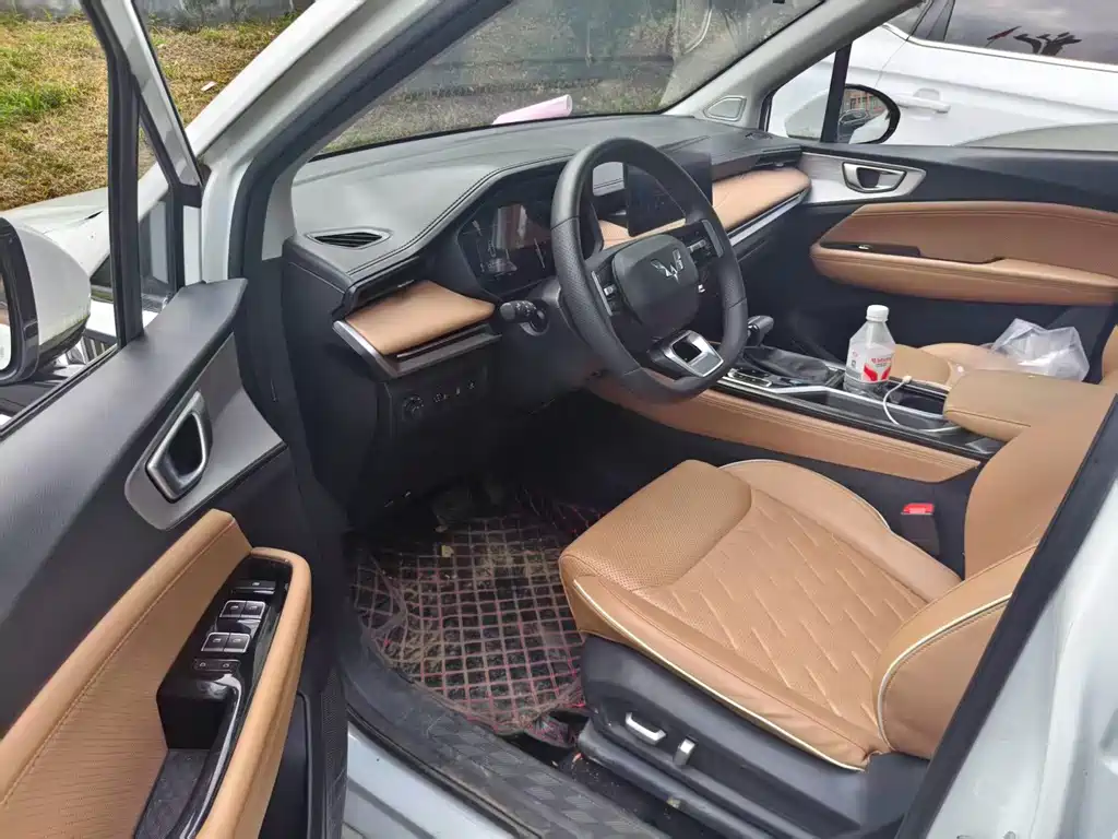 Wuling Jiachen — миниатюра 4