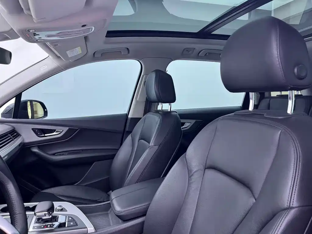Audi Q7 — миниатюра 12