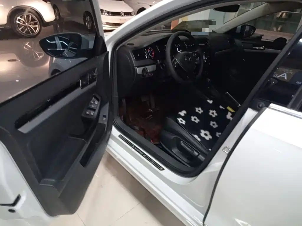 Volkswagen Sagitar — миниатюра 15
