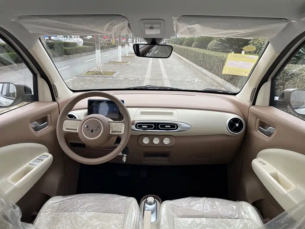 Wuling MINIEV — миниатюра 4