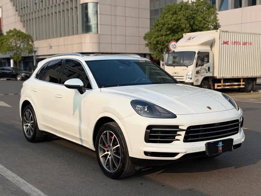 Porsche Cayenne — миниатюра 3