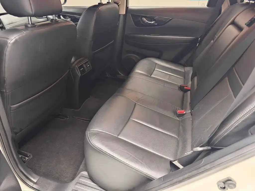 Nissan X-Trail — миниатюра 11