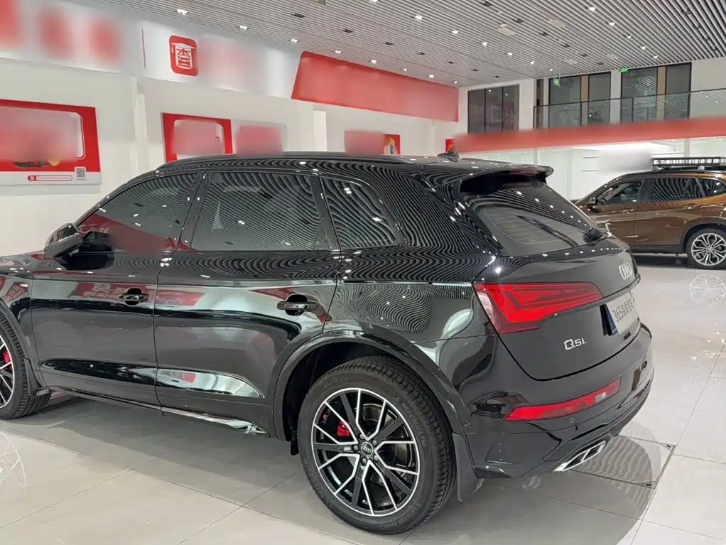 Audi Q5L — миниатюра 11