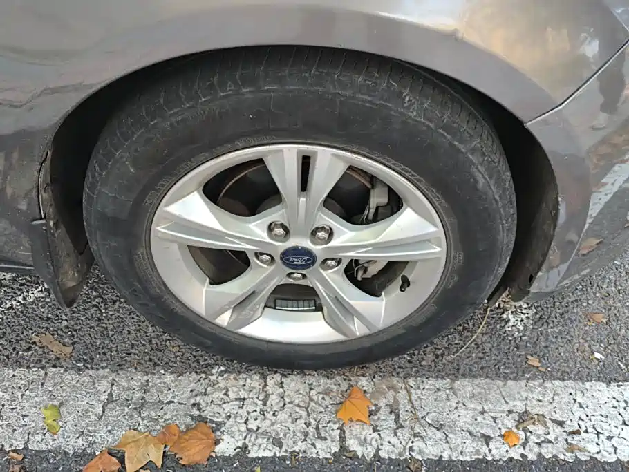 Ford Focus — миниатюра 6