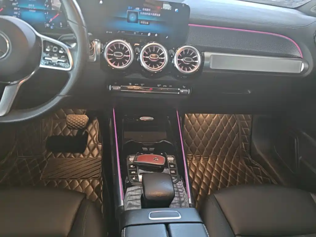 Mercedes-Benz GLB — миниатюра 13
