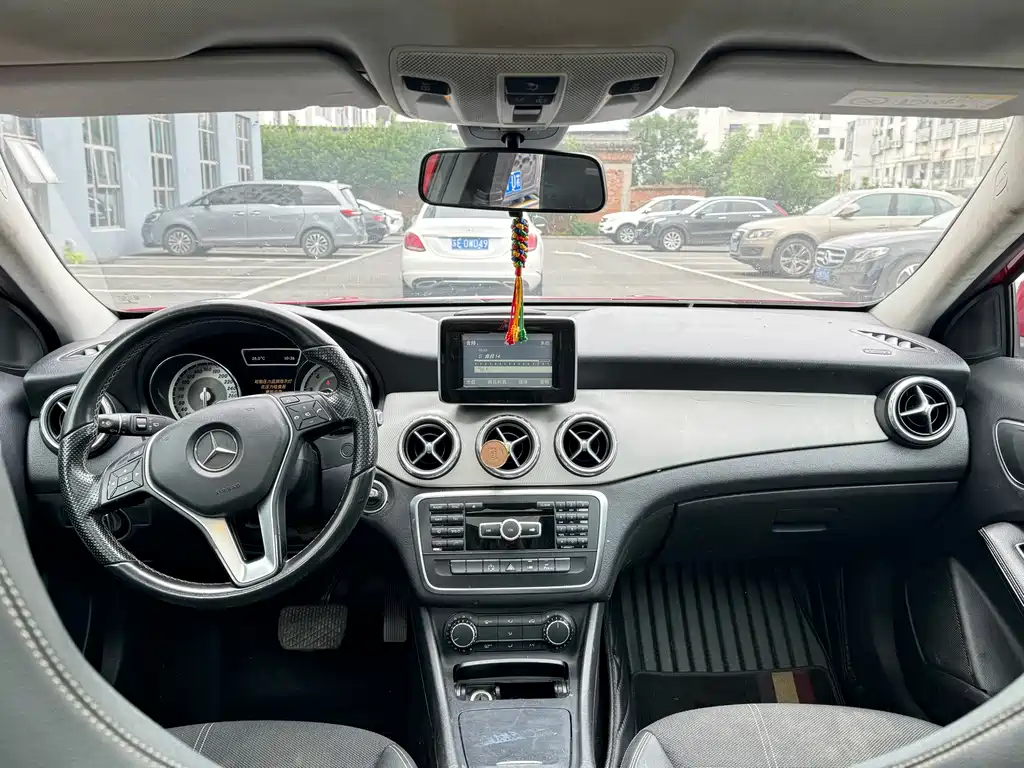 Mercedes-Benz GLA (Import) — миниатюра 9