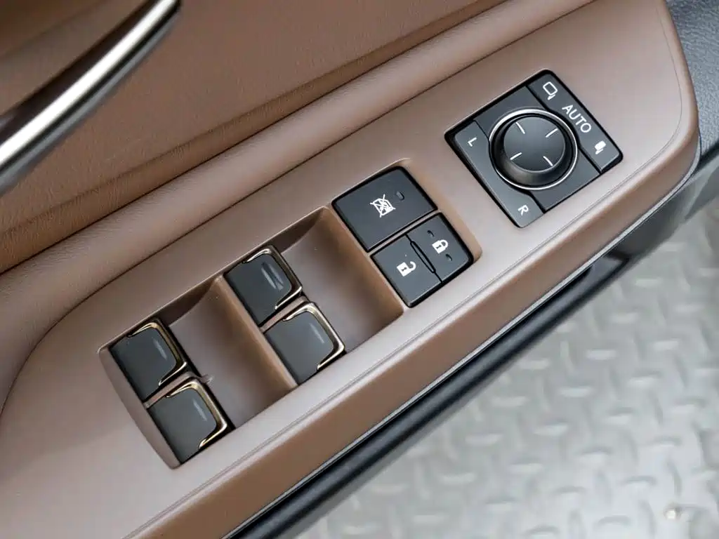 Lexus ES — миниатюра 25