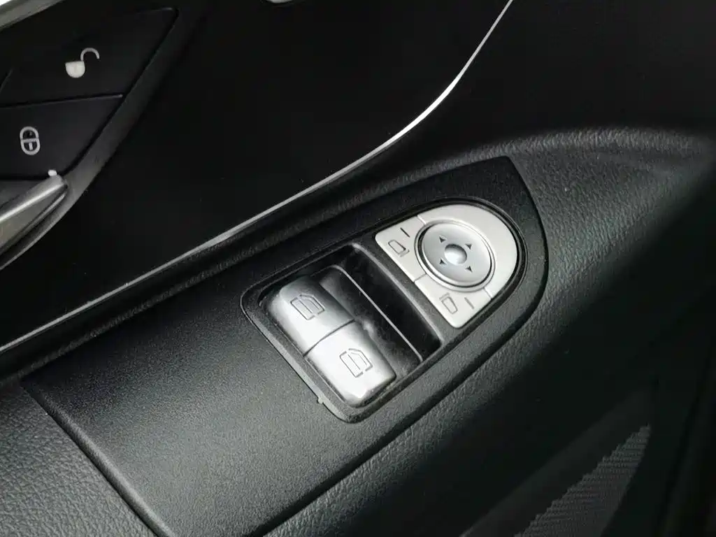 Mercedes-Benz — миниатюра 8