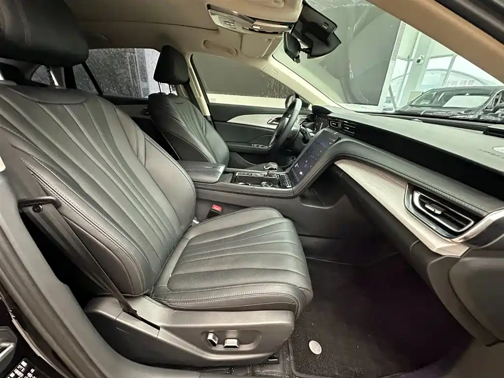 Hongqi Hongqi H5 — миниатюра 10
