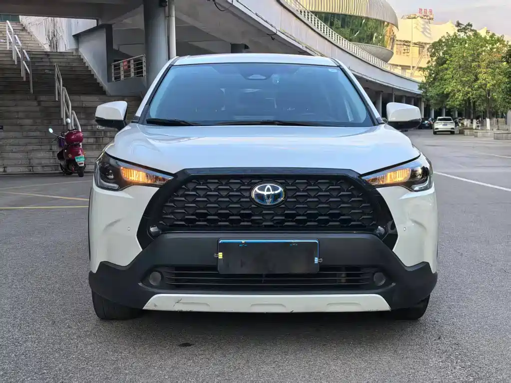 Toyota Corolla Cross — миниатюра 2