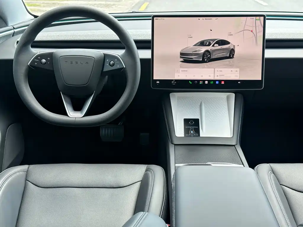 Tesla Model 3 — миниатюра 10