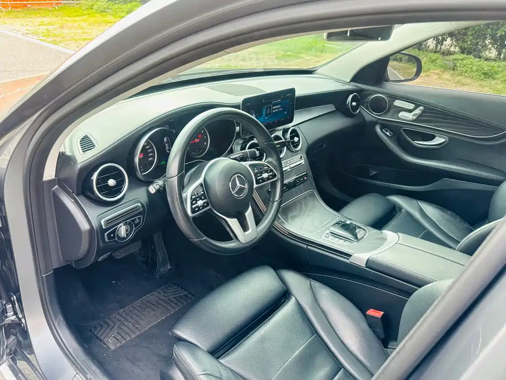 Mercedes-Benz C-Class — миниатюра 16