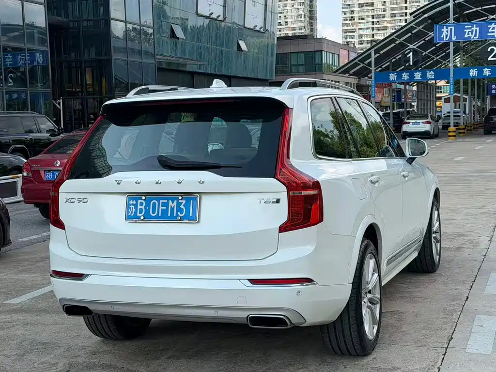 Volvo XC90 — миниатюра 4