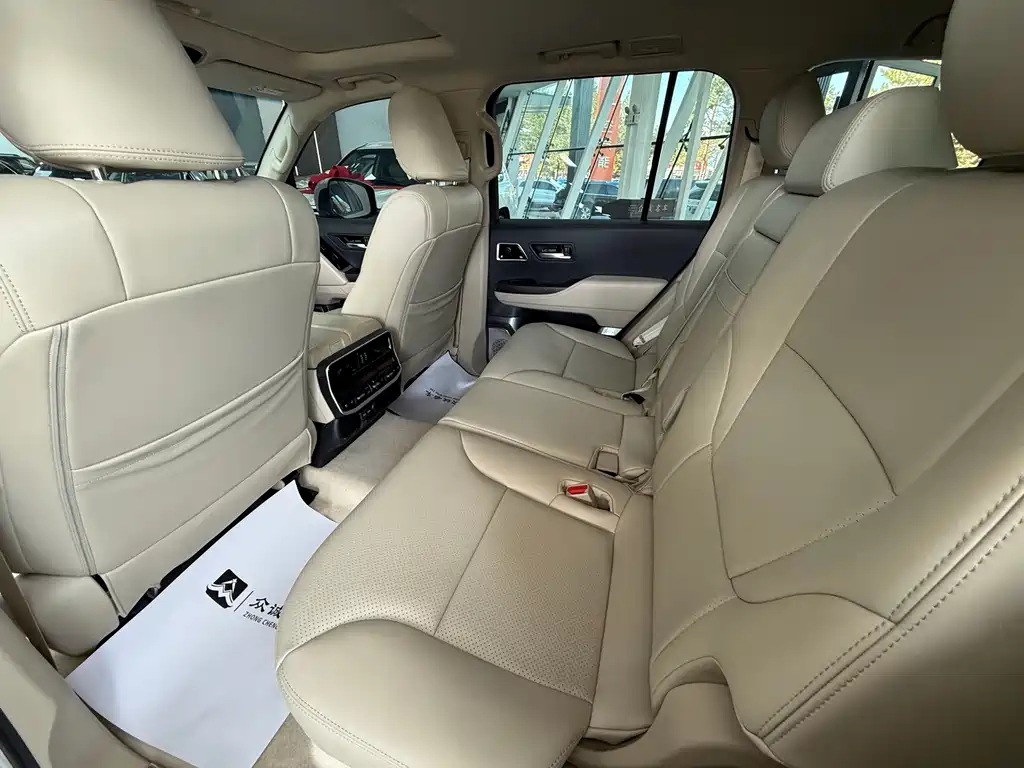 Toyota Land Cruiser — миниатюра 5