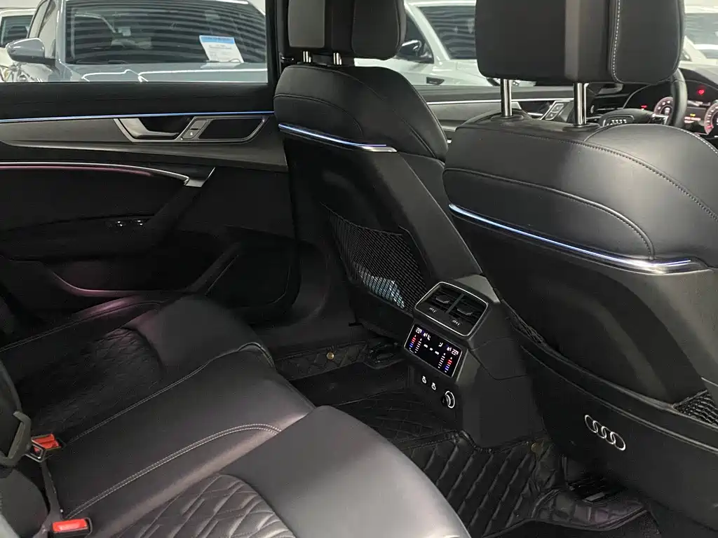 Audi A6L — миниатюра 11