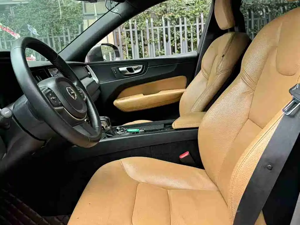 Volvo XC60 2018 T5
